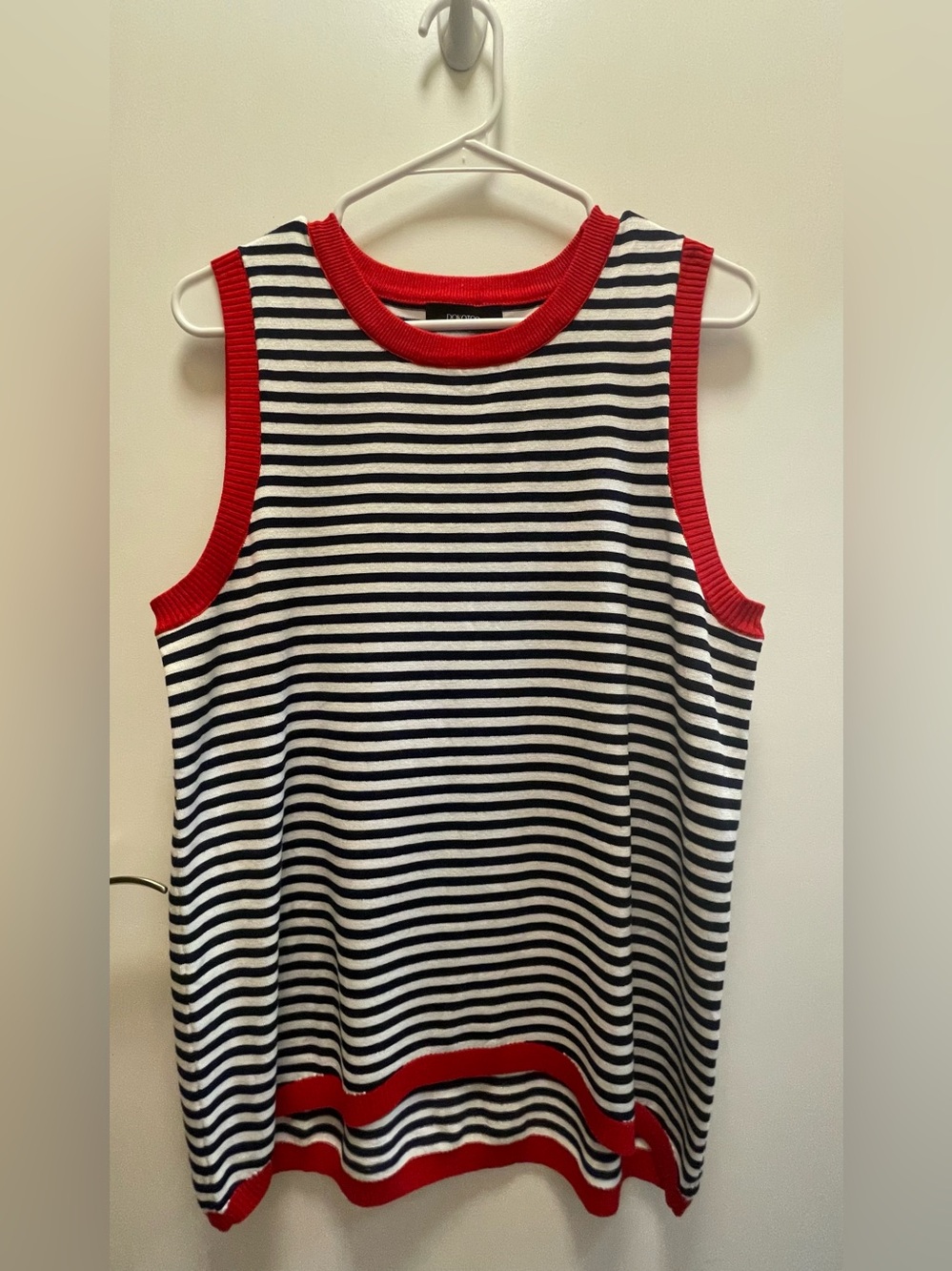 Dokotoo Women’s Sleeveless Striped Knit Tank Top / Size: Large